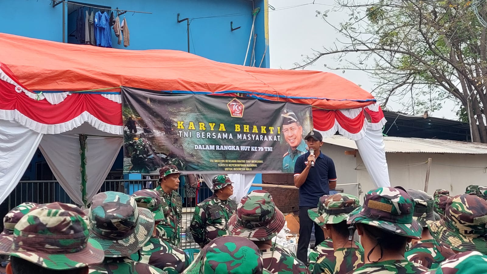 Kecamatan Karawaci Adakan Kerja Bakti Gabungan dalam Rangka HUT TNI.